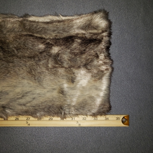 Upcountry by Du Monde Faux Fur Infinity Scarf Brown - Picture 10 of 10